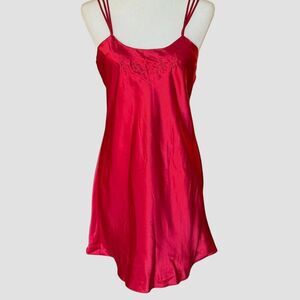 Vintage 90’s Kathy Ireland red satin slip dress